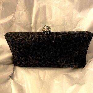 Black crushed velvet clutch 🖤💎🖤